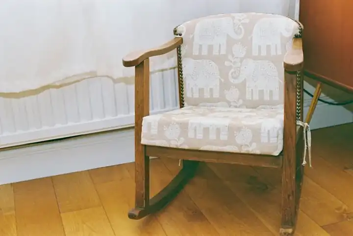 Mixed-category furniture arranged for container loading