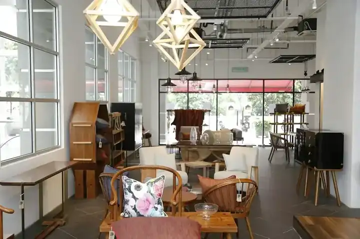 High-back lounge and dayroom seating for care homes