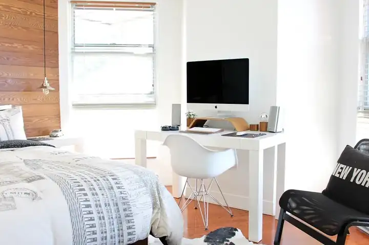 Iron and wood bed
