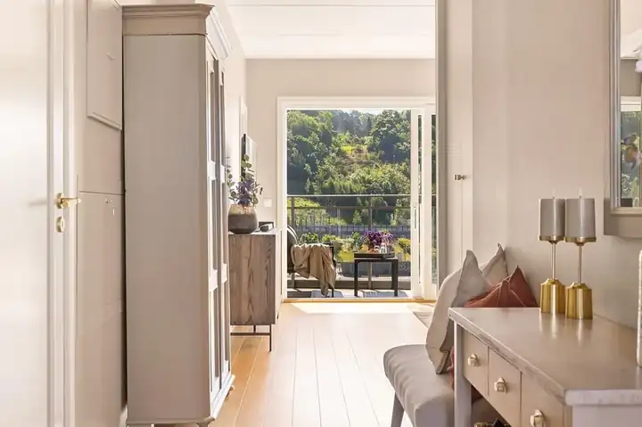 Console table